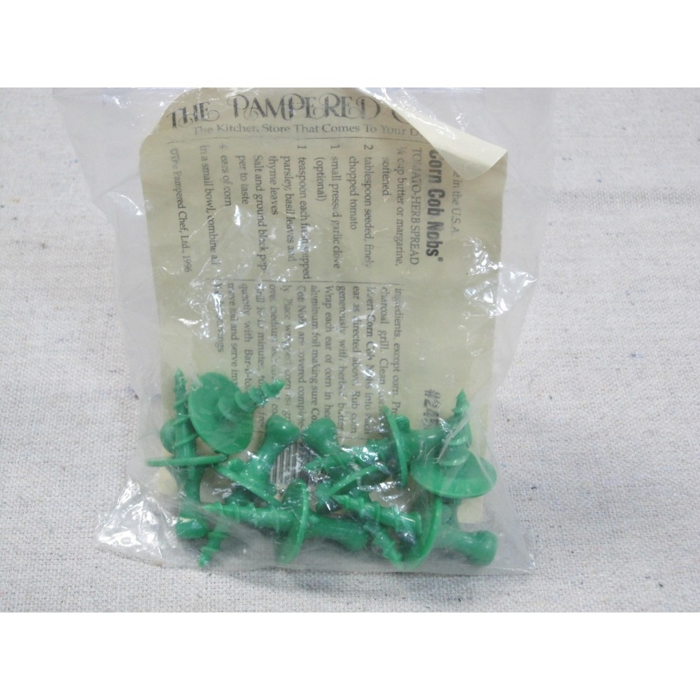 Vintage Pampered Chef #2455 Cob Nob Corn Cob Holders Set of 8 Green New in Bag